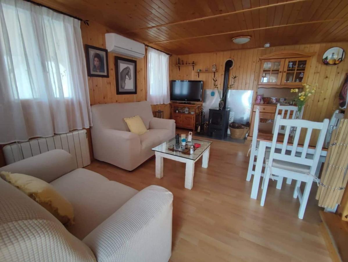 Cabana De Madera Especial Y Acogedora Cardenete ภายนอก รูปภาพ
