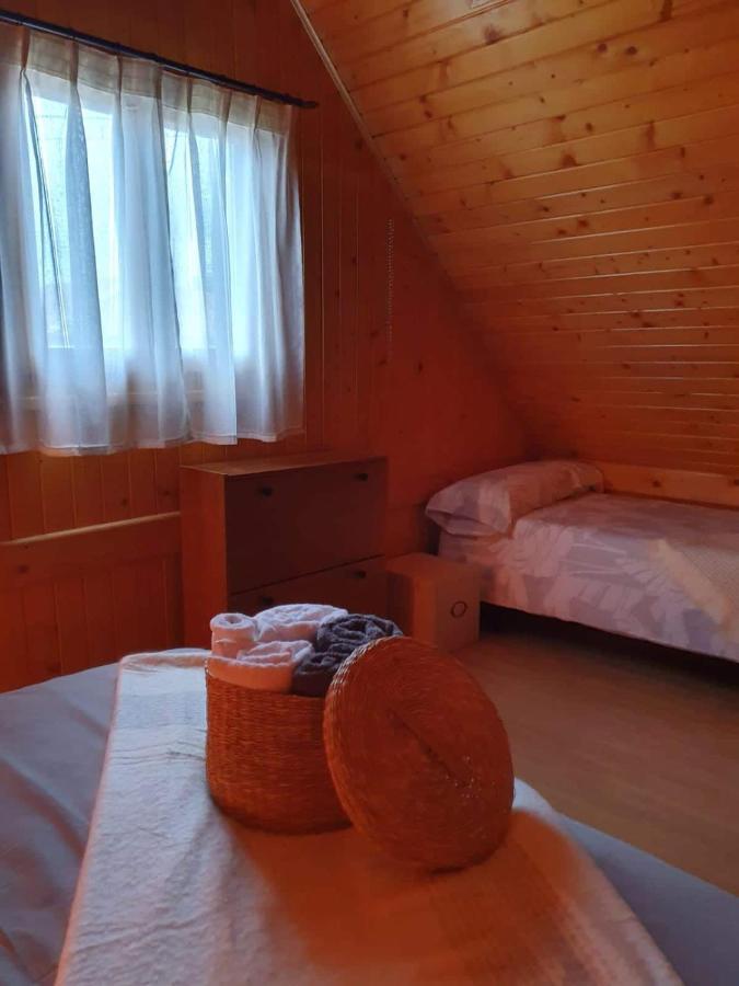 Cabana De Madera Especial Y Acogedora Cardenete ภายนอก รูปภาพ
