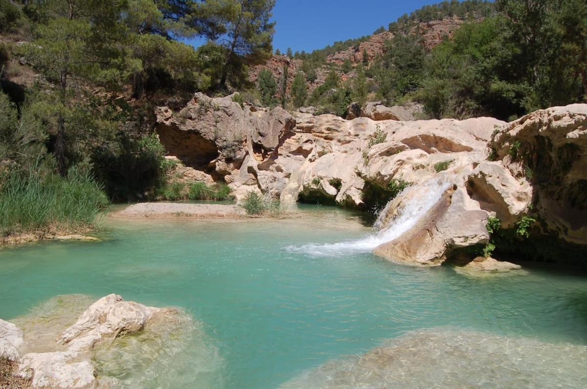Cabana De Madera Especial Y Acogedora Cardenete ภายนอก รูปภาพ